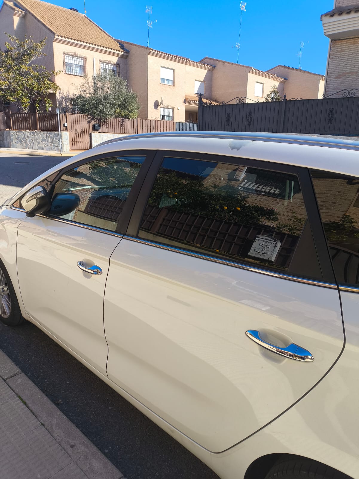 Foto del KIA Carens 1.7CRDi VGT Eco-Dynamics Tech