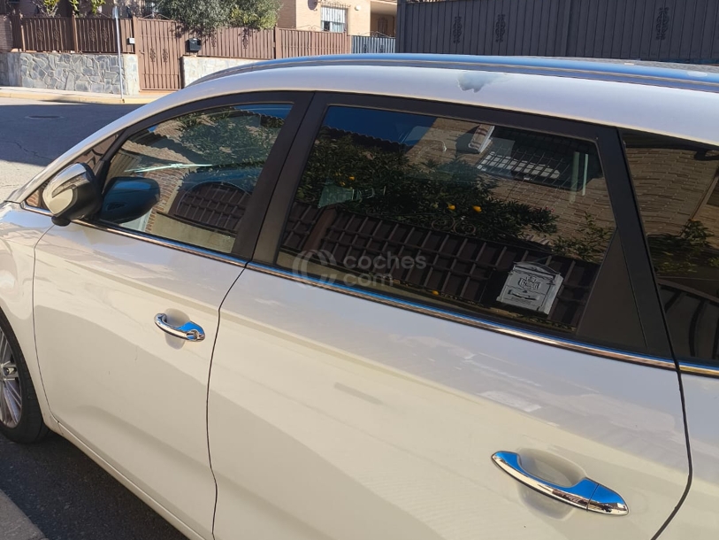 Foto del KIA Carens 1.7CRDi VGT Eco-Dynamics Tech