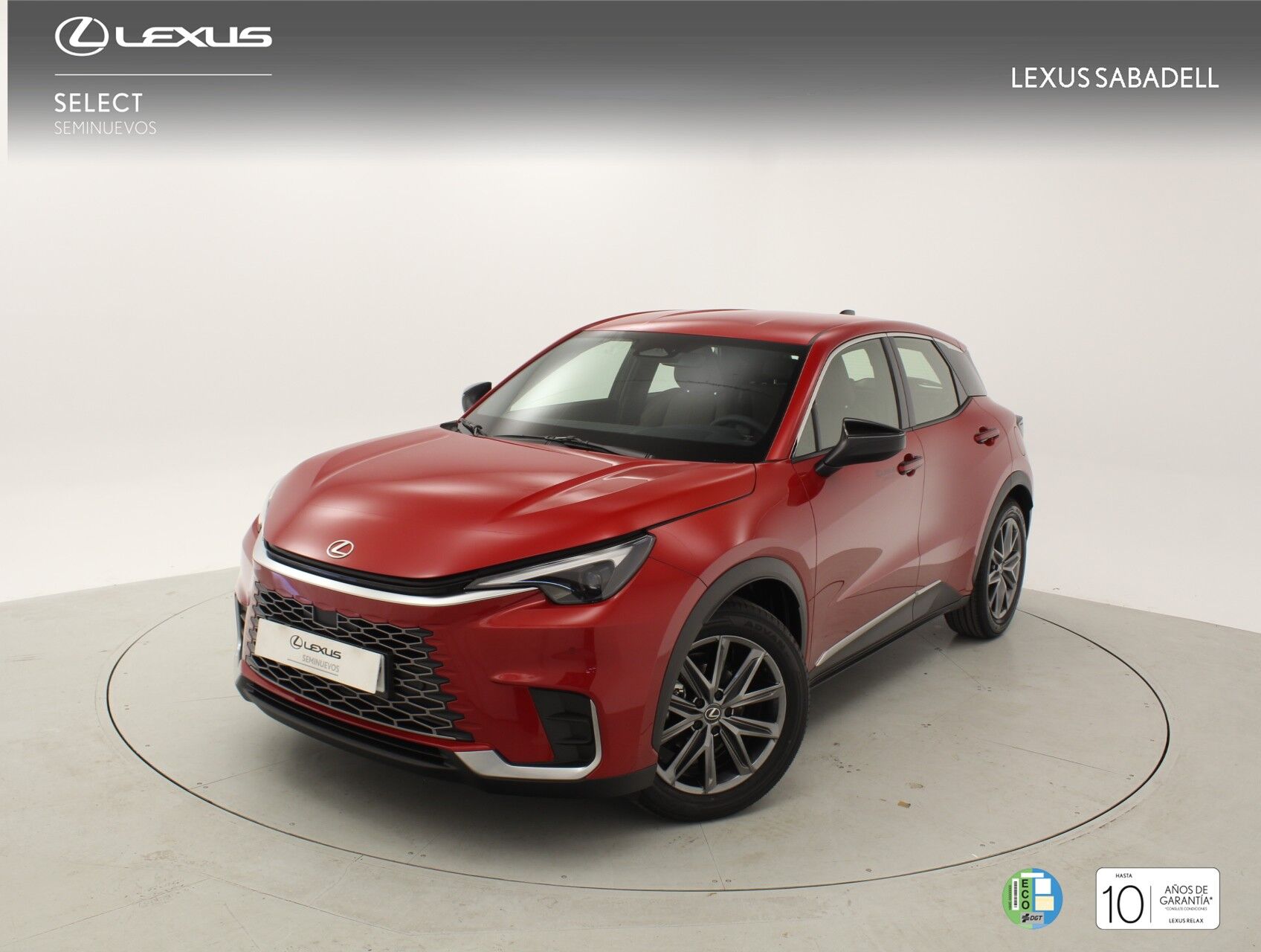 LEXUS LBX (ELEGANT PLUS 1.5 HYBRID 136 CV AUTO 5P) en Barcelona