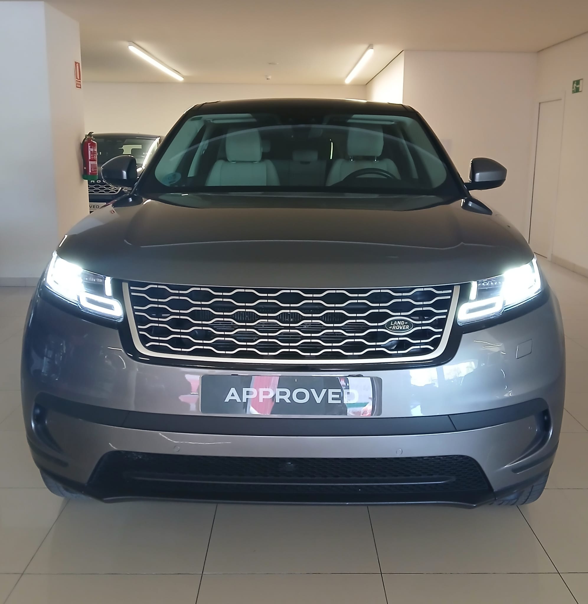 LAND ROVER Range Rover Velar (VELAR SWB AUTO) en Sevilla