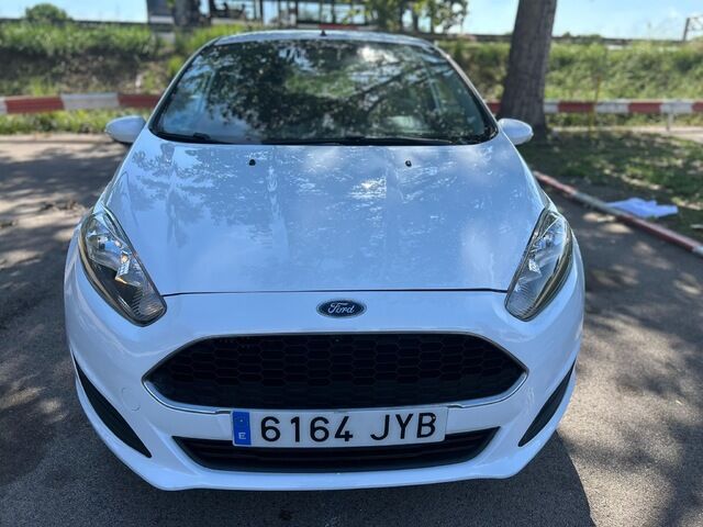 FORD Fiesta (1.5 TDCi Trend+ 63 kW (85 CV)) en Barcelona
