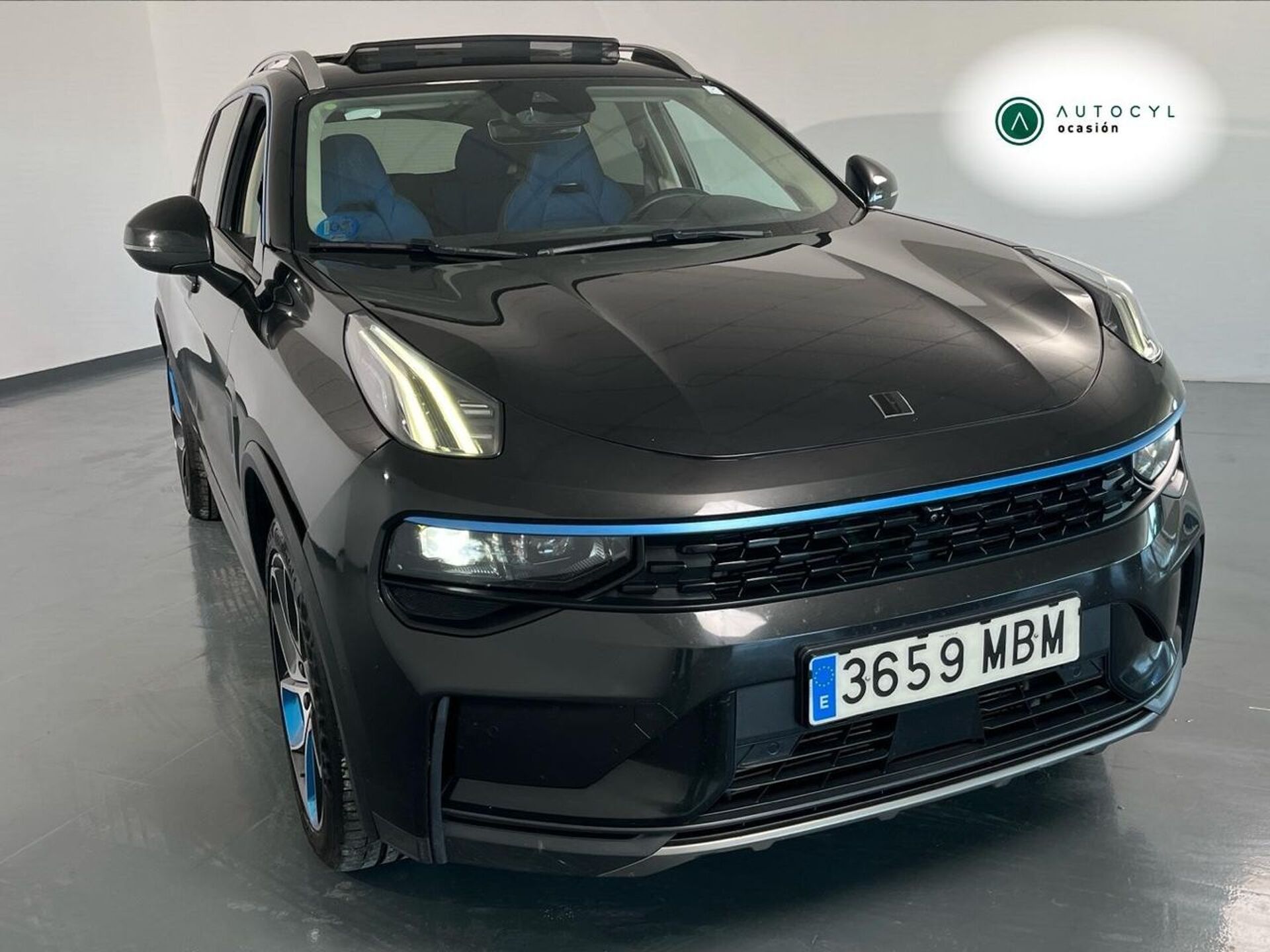 Imagen de LYNK & CO 01
