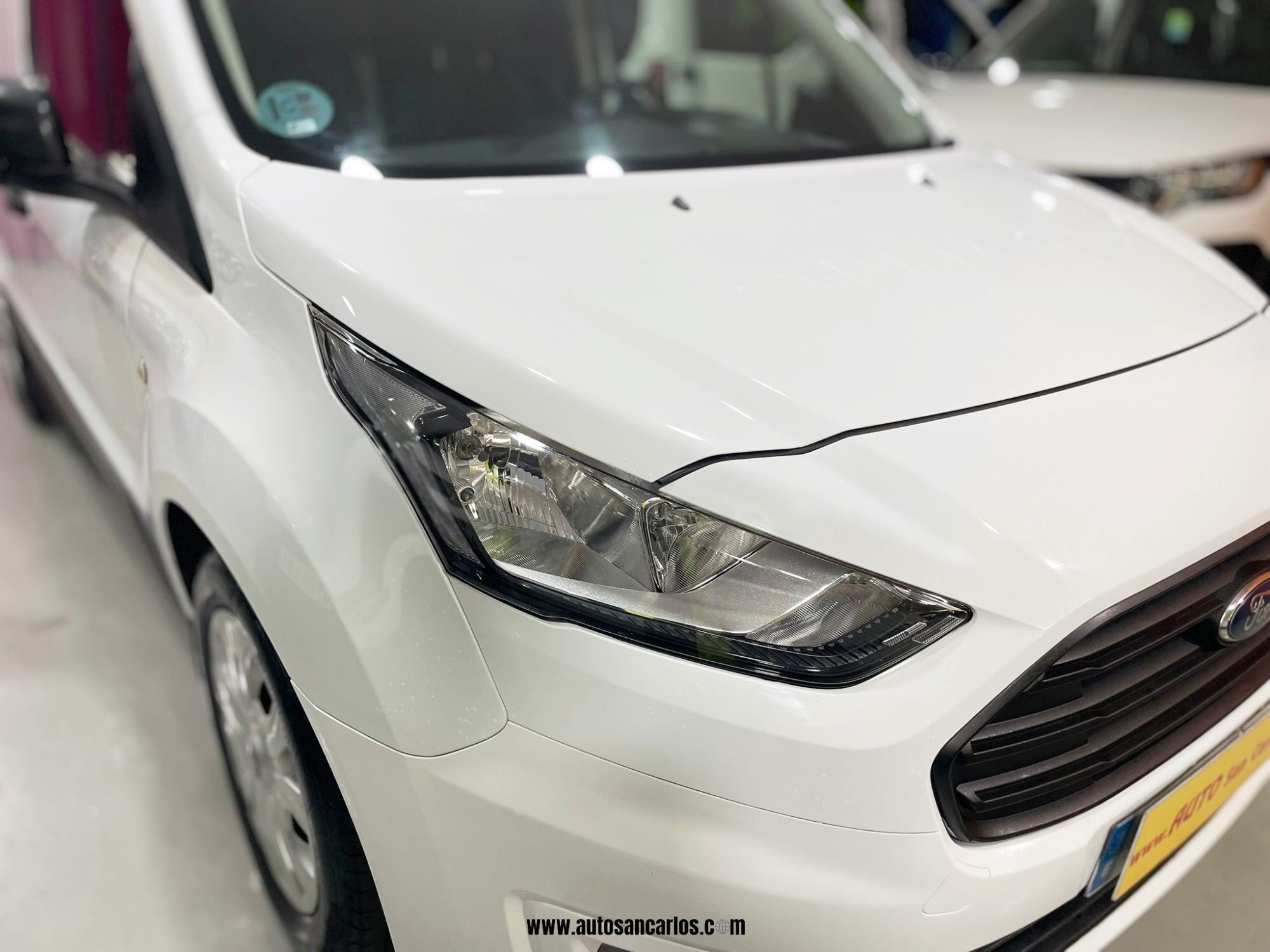 Foto del FORD Transit Connect FT 220 Kombi S&S B. Corta L1 Ambiente 75