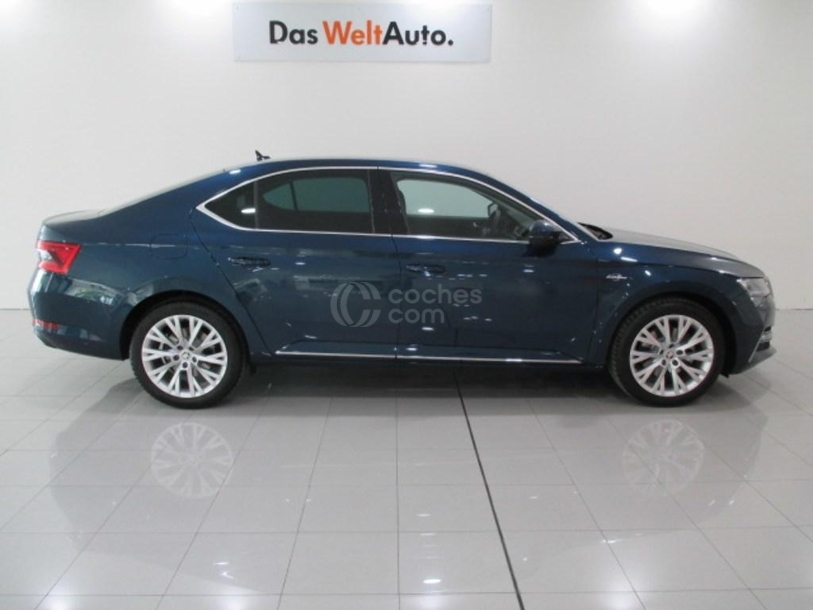 Foto del SKODA Superb Combi 1.4 TSI iV P-HEV L&K DSG