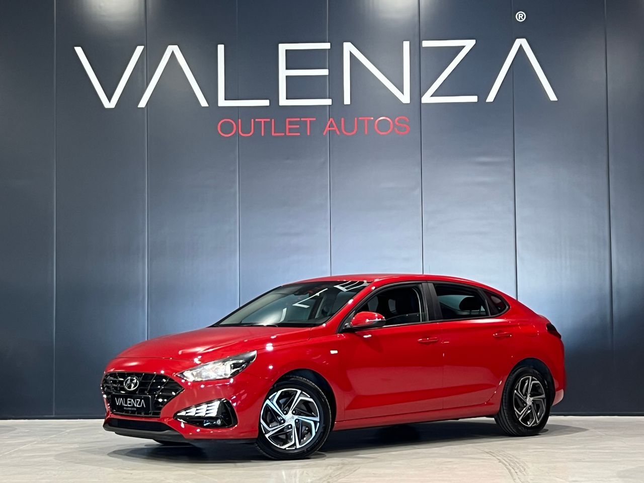 HYUNDAI i30 (fastback 1.0 tgdi 120 cv 48v klass) en Córdoba