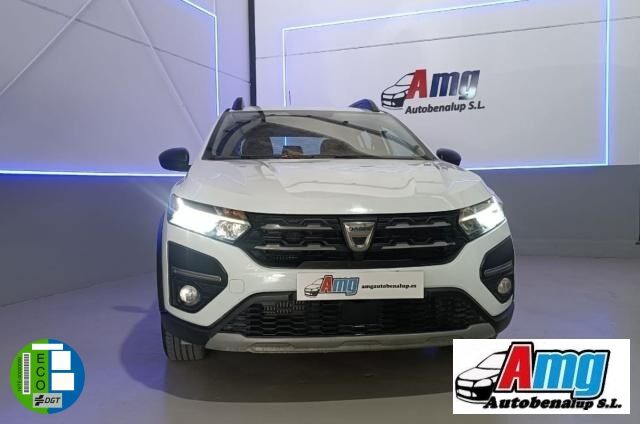 DACIA Sandero (Essential 74 kW (100 CV) ECO-G) en Cádiz