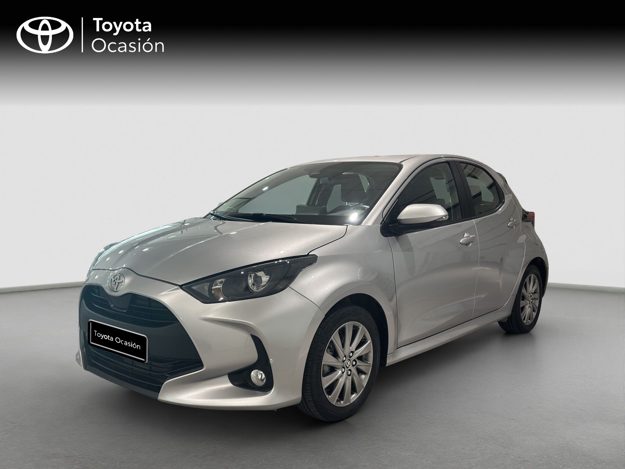 TOYOTA Yaris (1.5 VVT-I HEV ACTIVE TECH 116 5P) en Barcelona