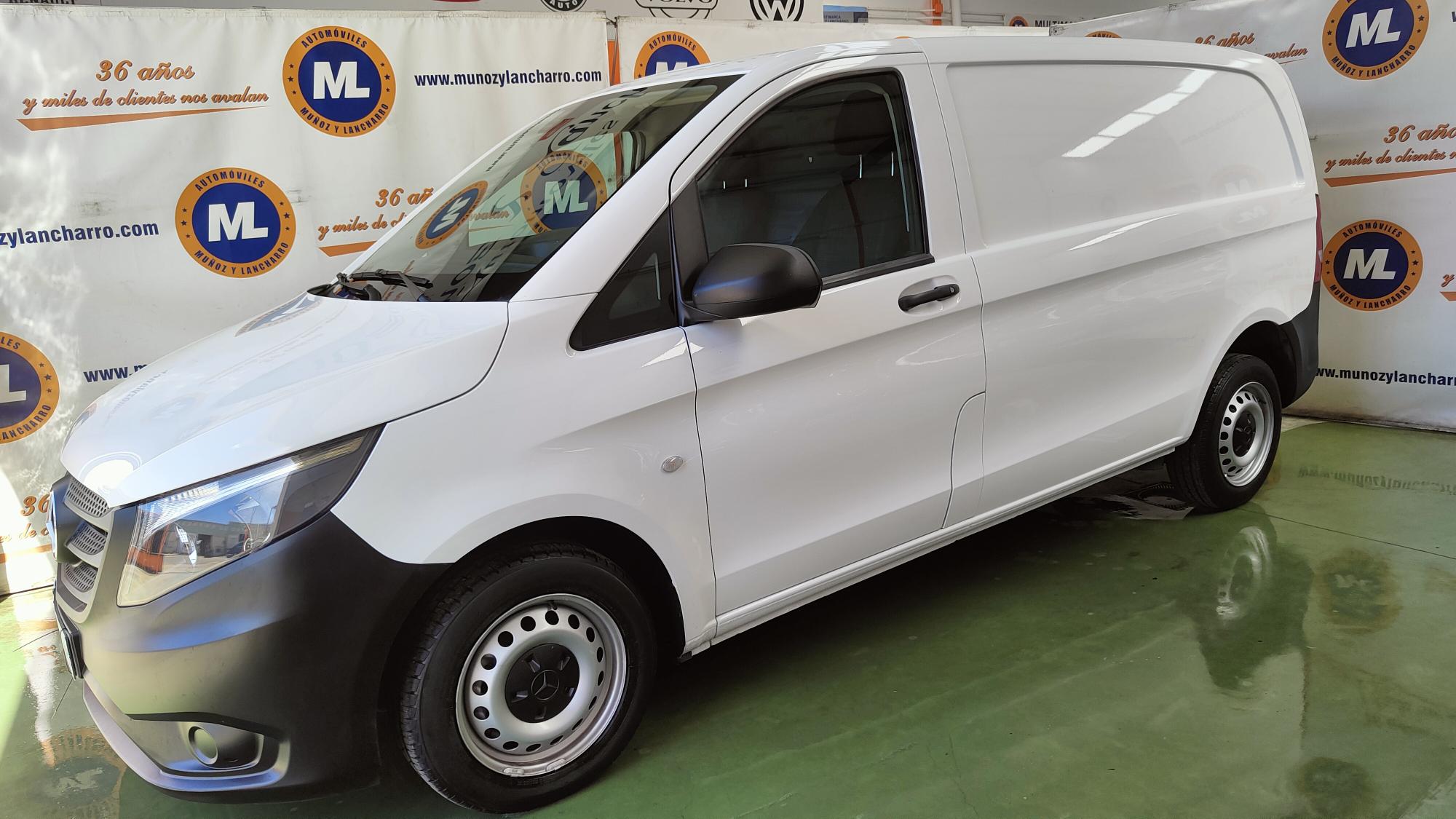 Foto del MERCEDES Vito Furgón 111CDI Compacta