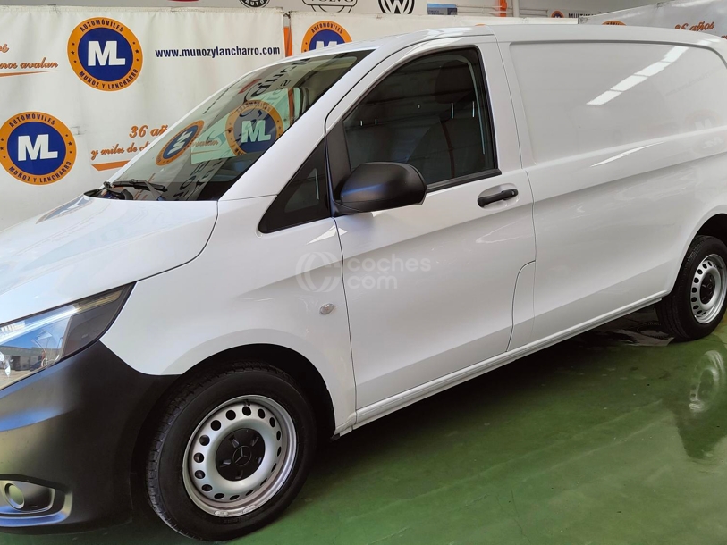Foto del MERCEDES Vito Furgón 111CDI Compacta