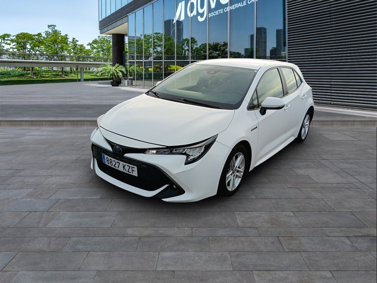 TOYOTA Corolla (1.8 125 Híbrido Active Tech E-CVT 90 kW (122 CV)) en Madrid