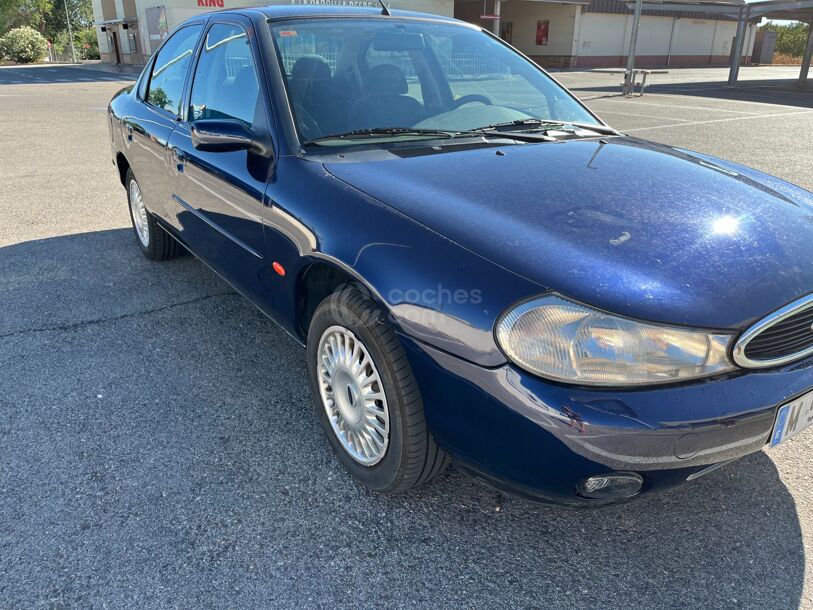 Foto del FORD Mondeo 2.0i 16v Ghia