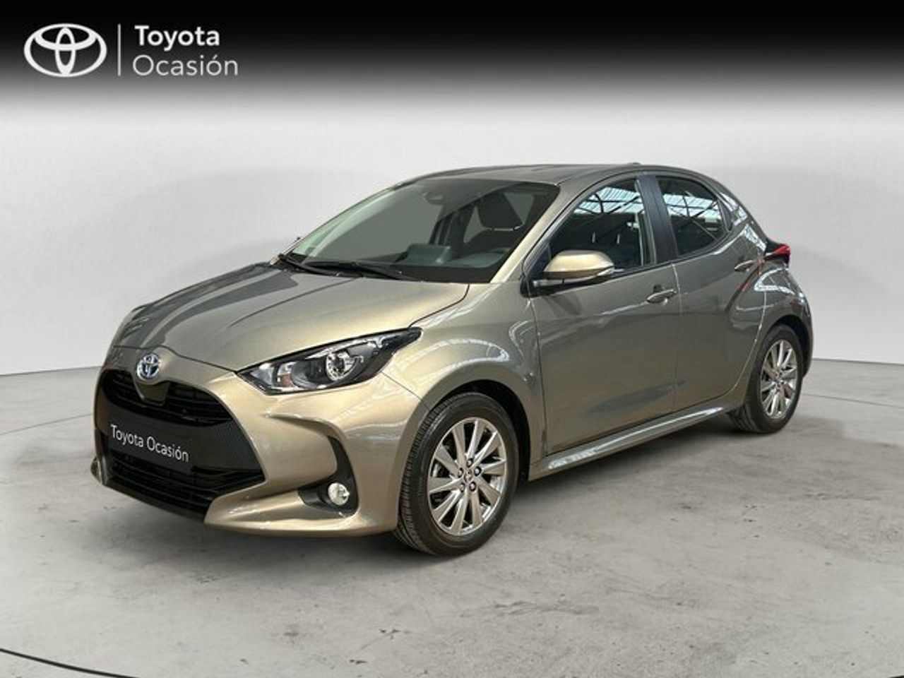 TOYOTA Yaris (Active Tech 120H Automático (e-CVT)) en Valencia