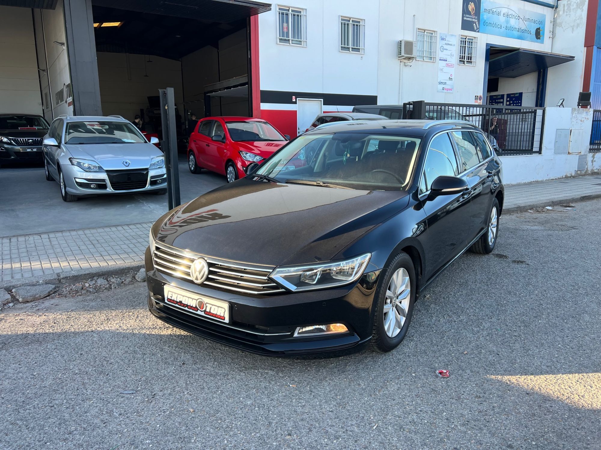 VOLKSWAGEN Passat (Variant 1.6TDI Edition 88kW) en Jaén