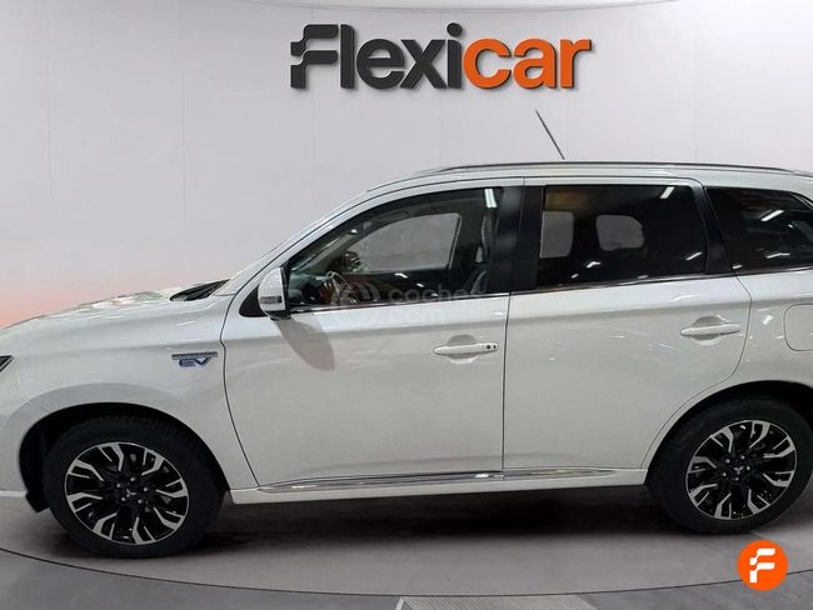 Foto del MITSUBISHI Outlander PHEV Kaiteki 4WD