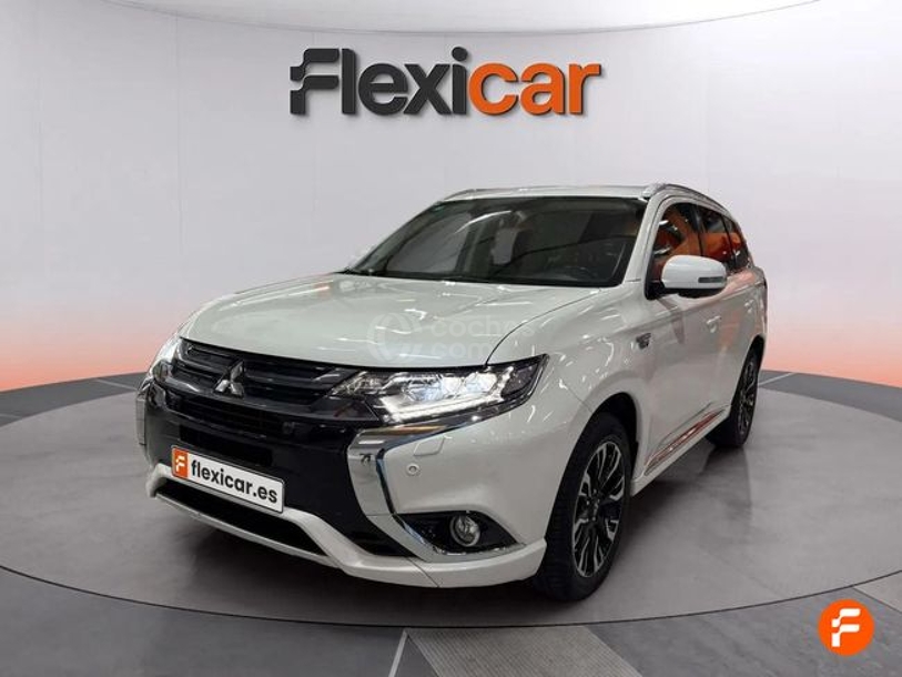 Foto del MITSUBISHI Outlander PHEV Kaiteki 4WD