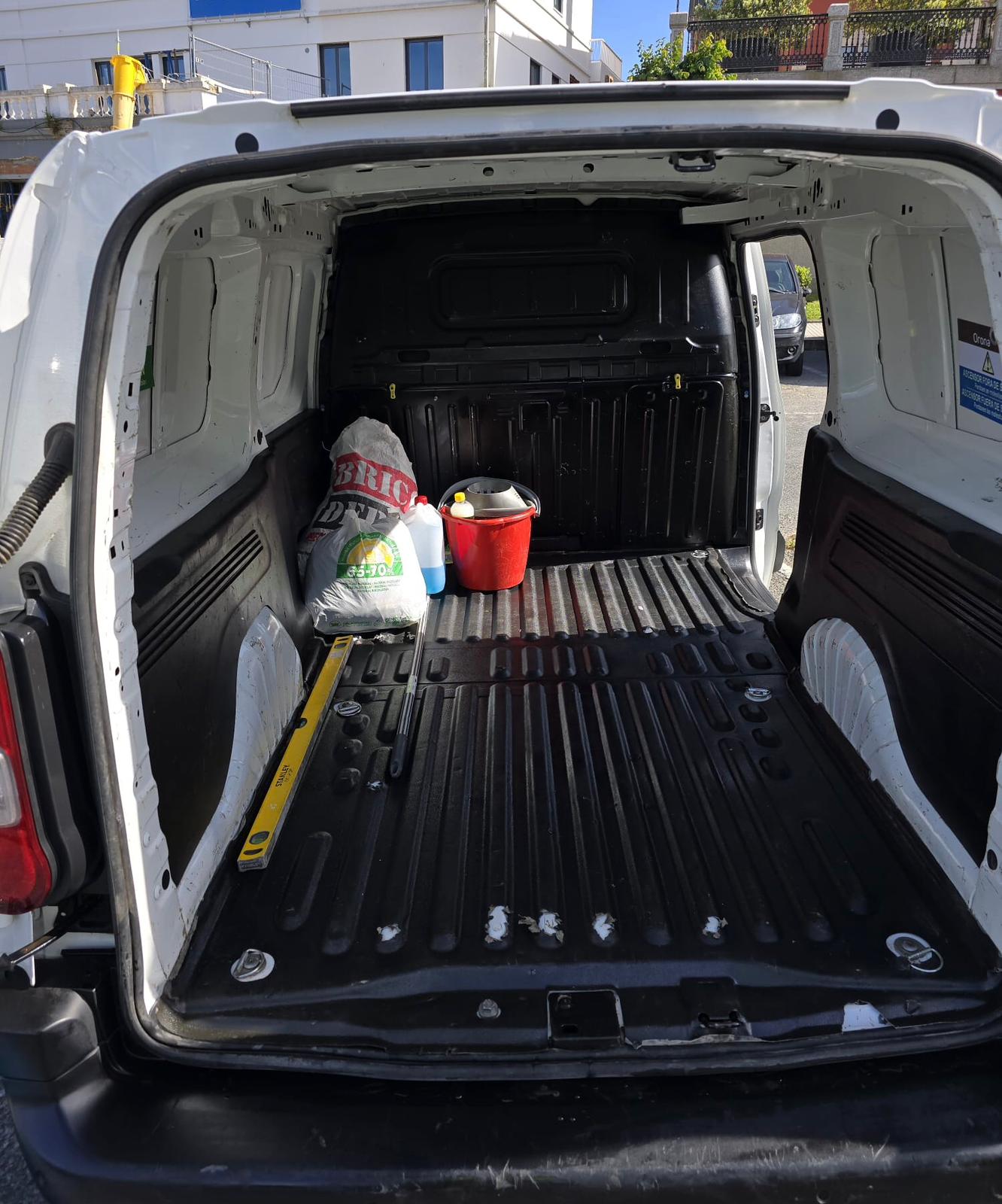 Foto del PEUGEOT Partner 1.5BlueHDI Premium Standard 1000kg 75