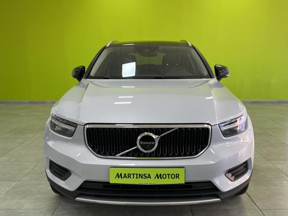 Foto del VOLVO XC40 T3 Momentum Pro Aut.