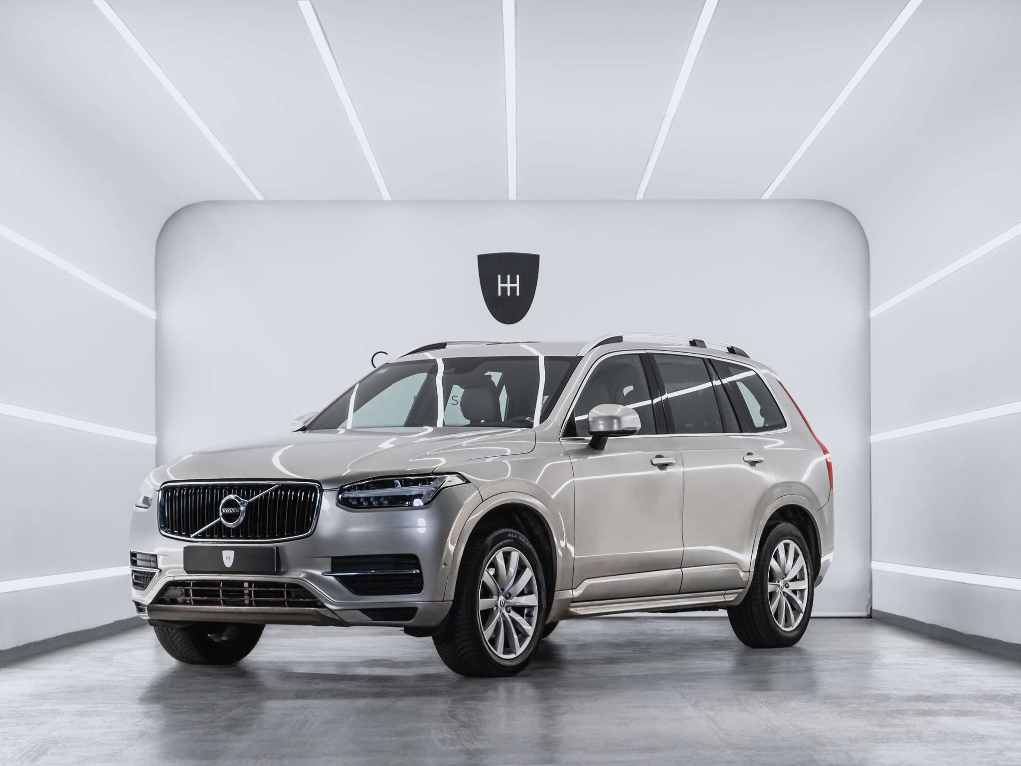 VOLVO XC90 (XC 90 D5 DPF Momentum AWD) en Barcelona