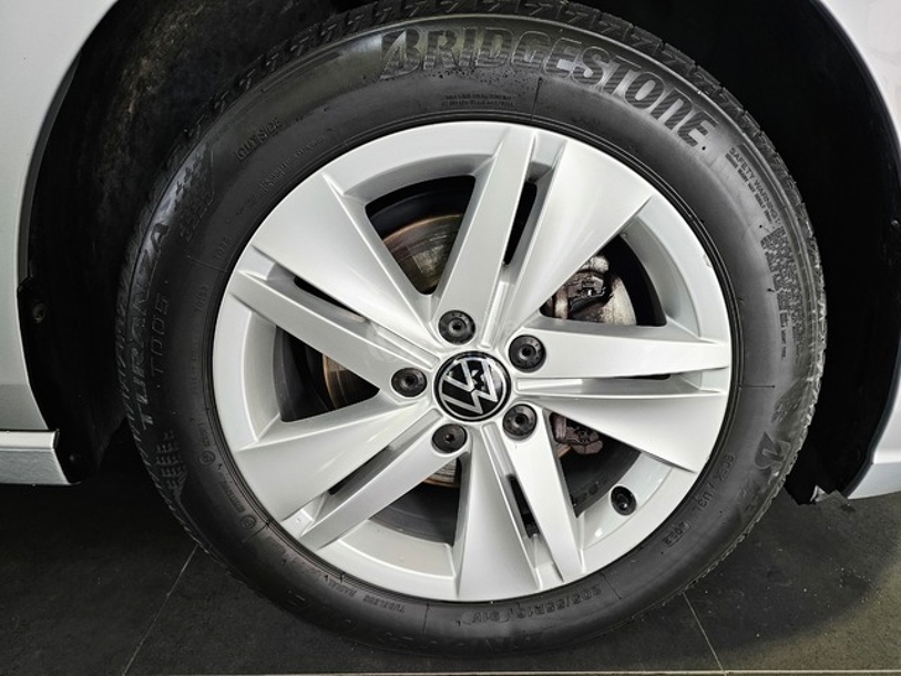 Foto del VOLKSWAGEN Golf 1.5 eTSI Life DSG 110kW