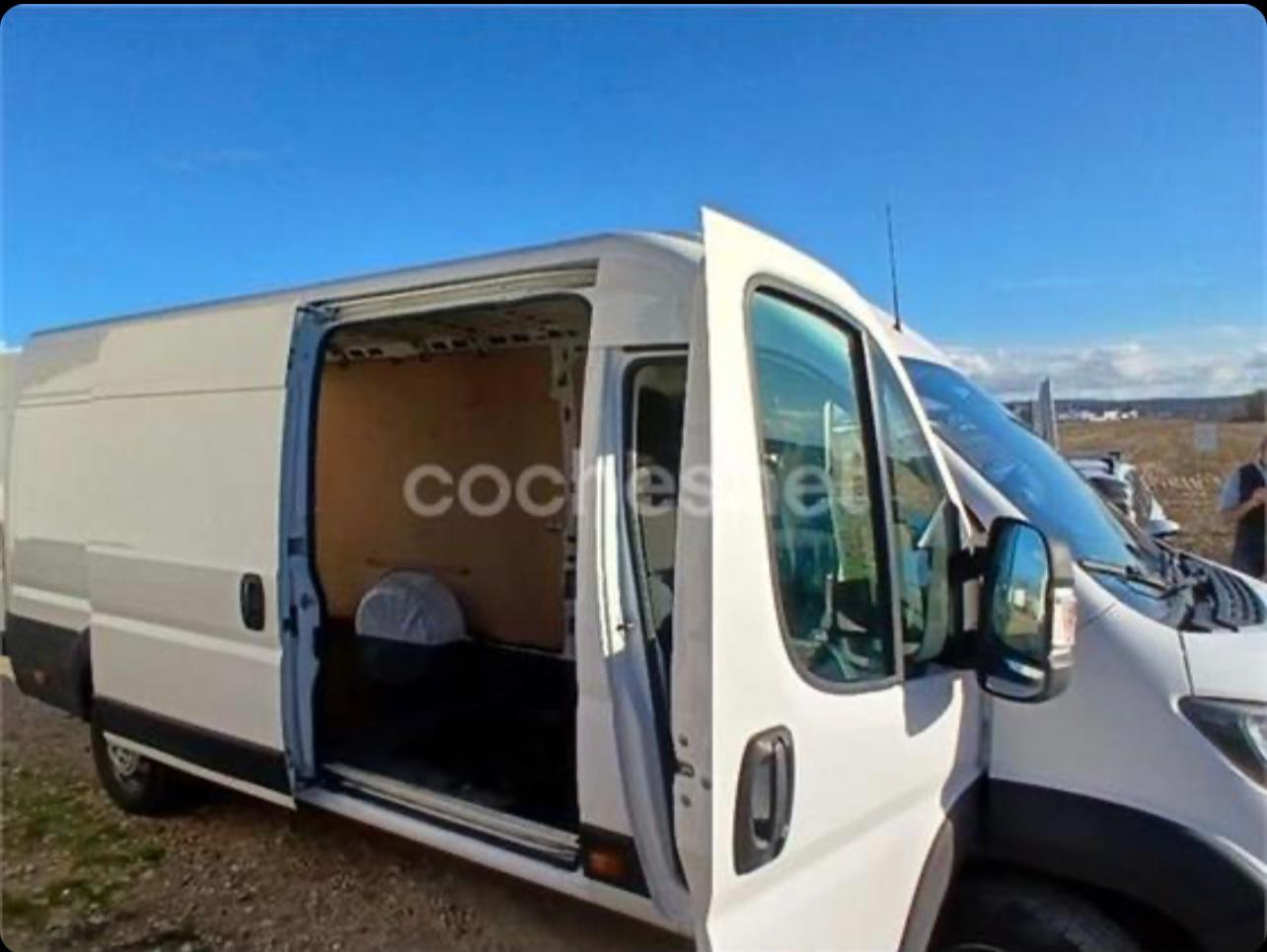 Foto del PEUGEOT Boxer Furgón 2.2BlueHDI 435 L4H2 S&S 140
