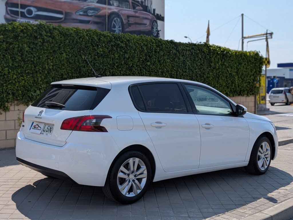 PEUGEOT 308 (1.5 BlueHDi S&S Allure Pack EAT8 130) en Madrid