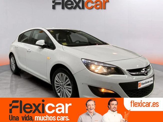 OPEL Astra (1.6 CDTi 110 CV Dynamic ST) en Navarra
