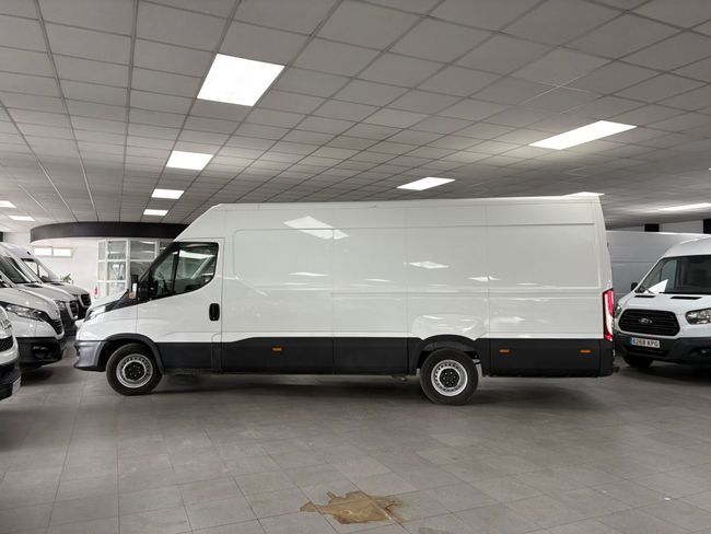 Foto del IVECO Daily Furgón 35C16 V 4100 H2 16.0 156