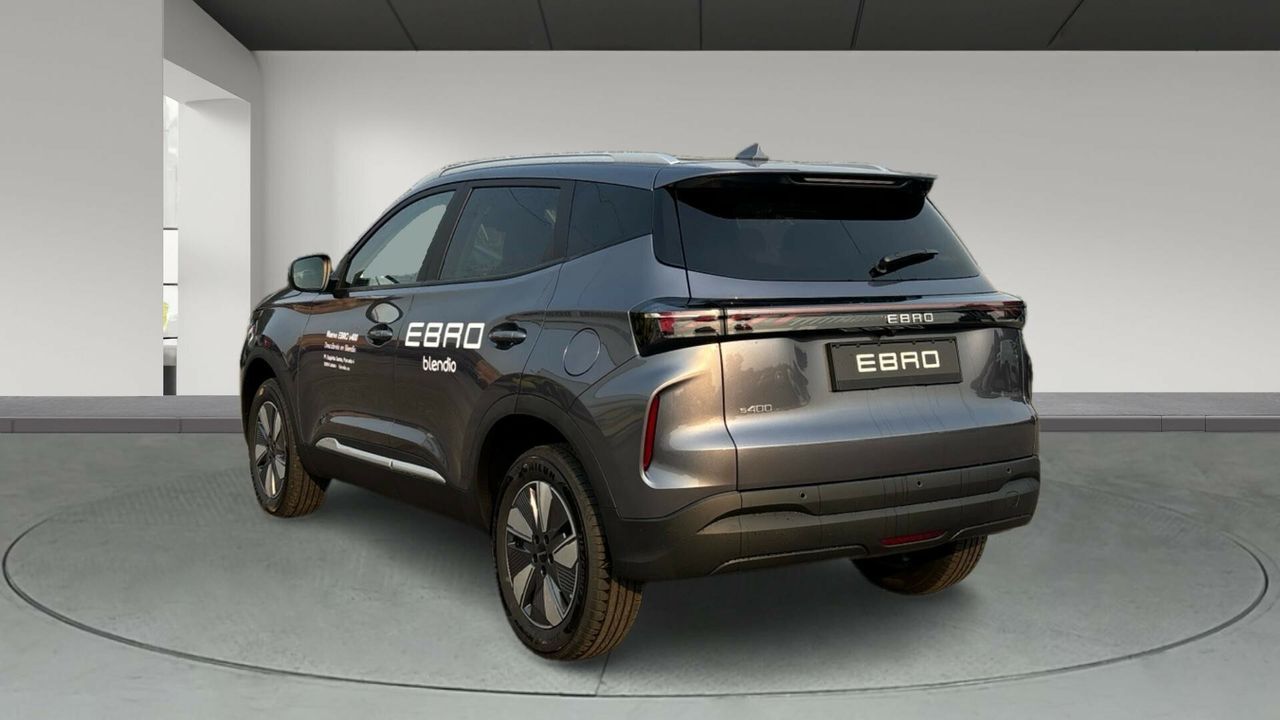 Foto del EBRO s400 1.5 DHE E-CVT Premium FWD