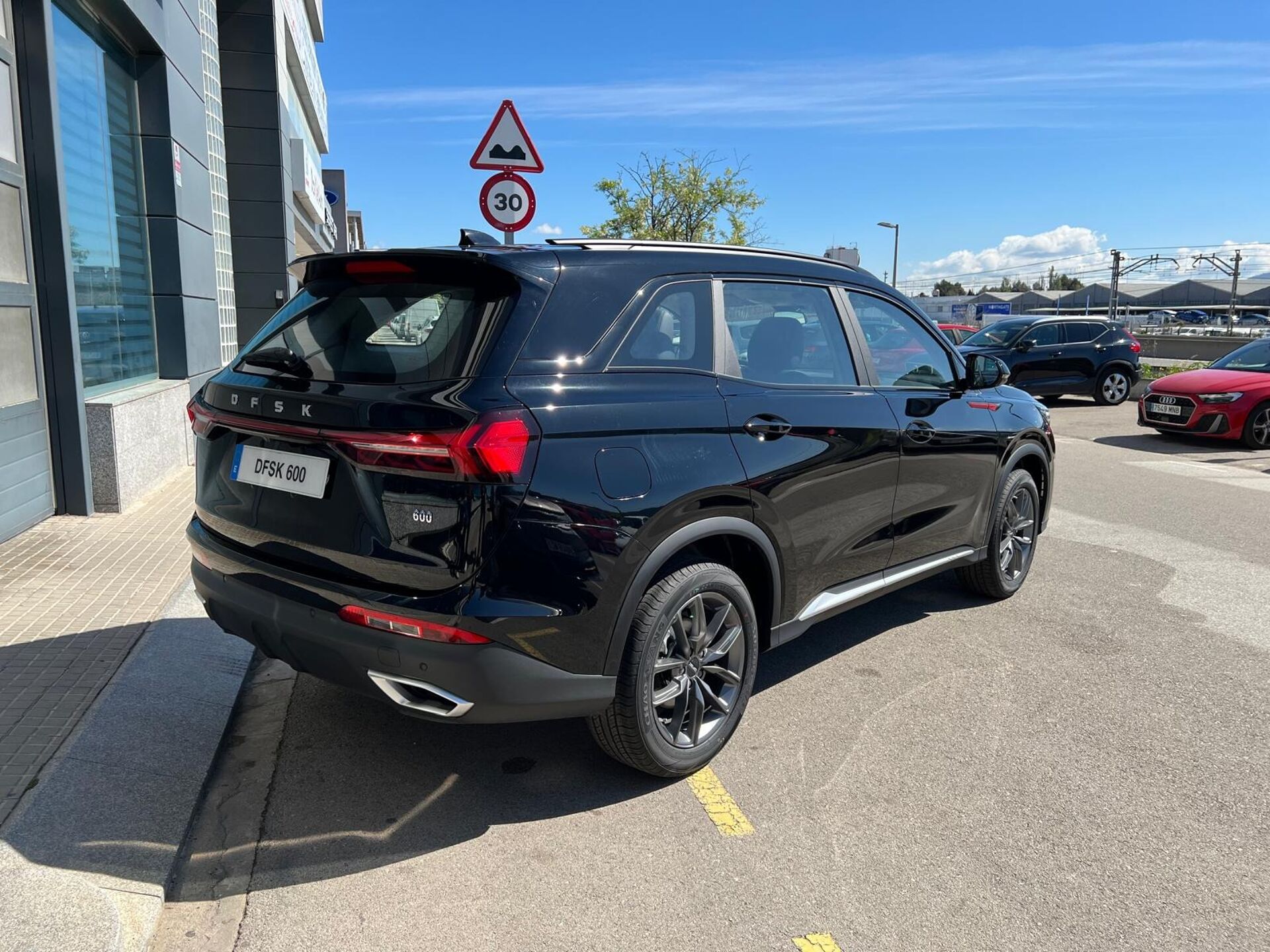 Imagen 3 de DFSK 600