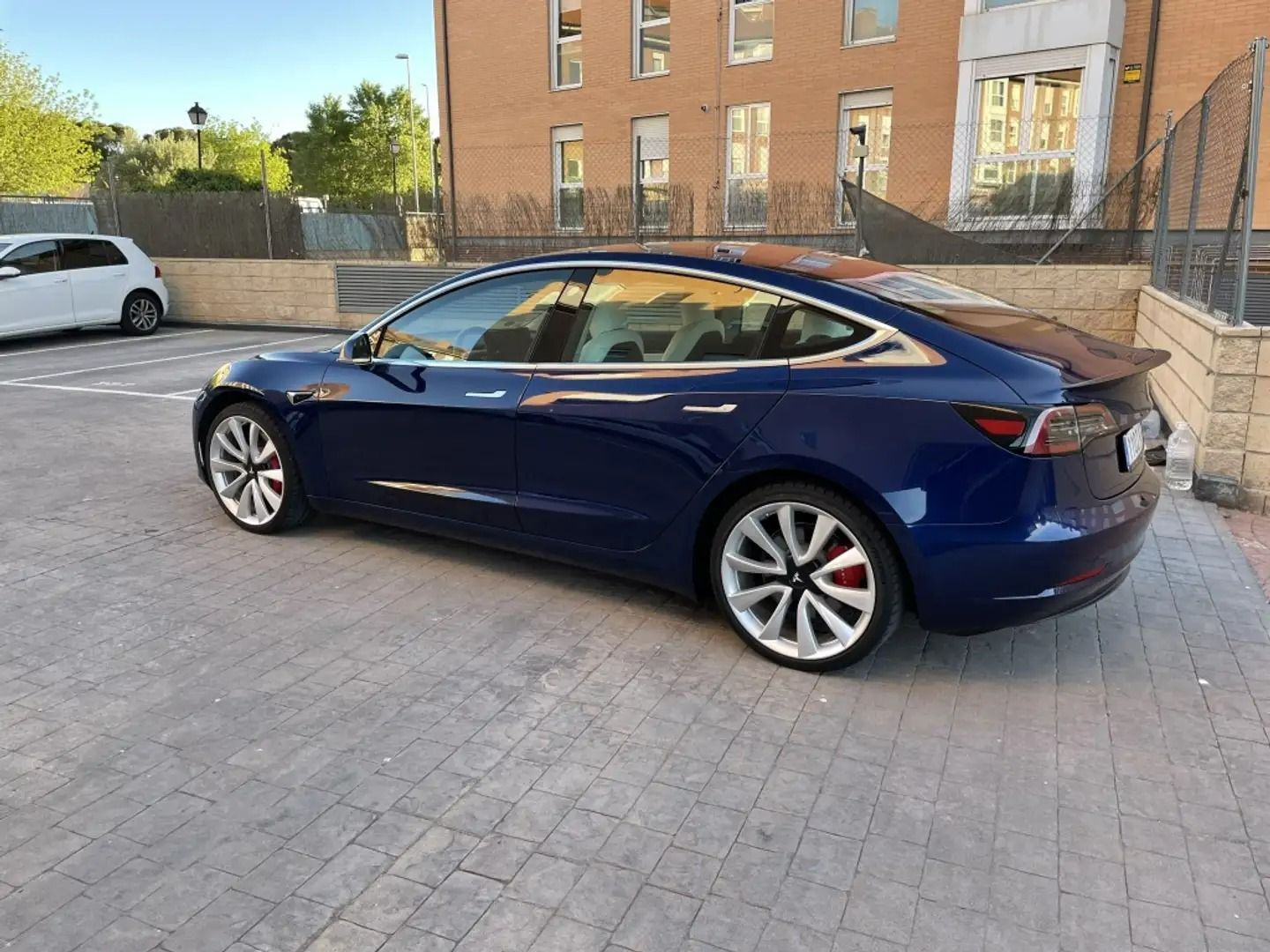 Foto del TESLA Model 3 Long-Range RWD