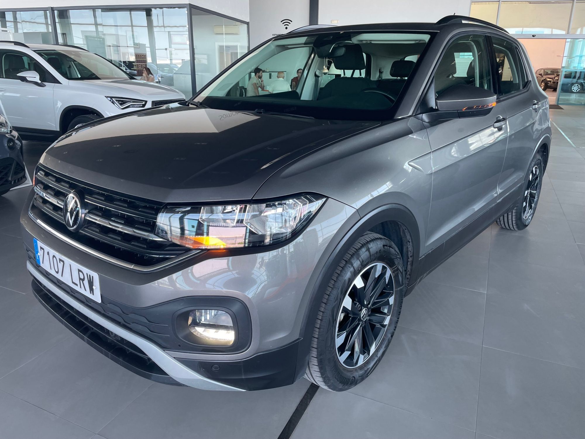 VOLKSWAGEN T-Cross (1.0 TSI Advance) en Córdoba