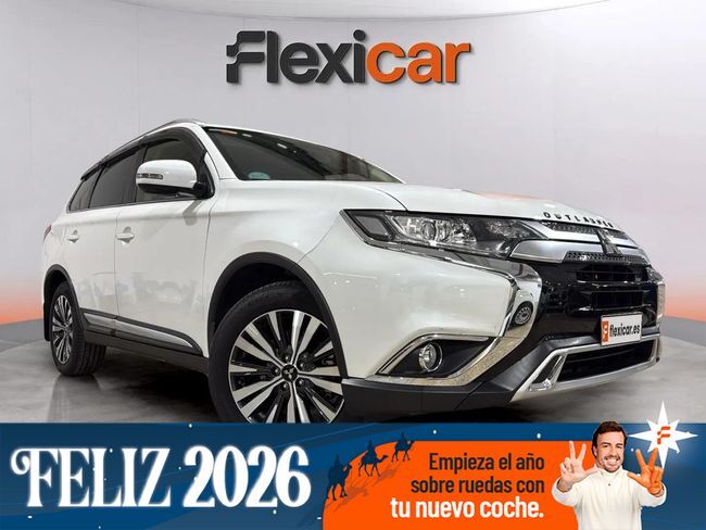 MITSUBISHI Outlander (200 MPI Motion CVT 2WD 7 Plazas) en Barcelona