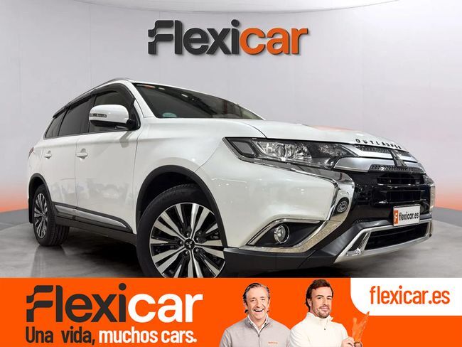 MITSUBISHI Outlander (200 MPI Motion CVT 2WD 7 Plazas) en Barcelona