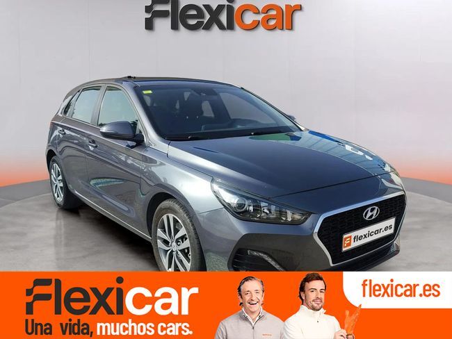 HYUNDAI i30 (1.6 CRDI 100kW (136CV) Tecno Fastback) en Barcelona