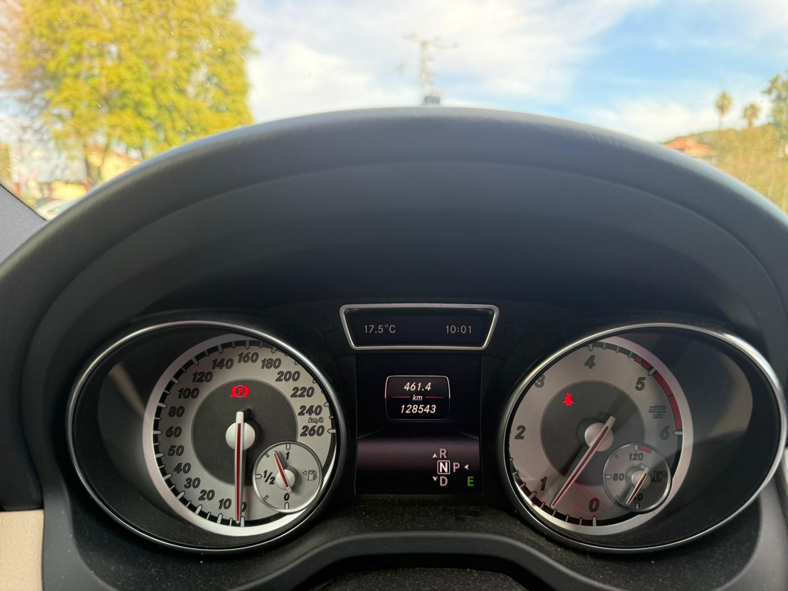 Foto del MERCEDES Clase GLA GLA 220d Urban 7G-DCT