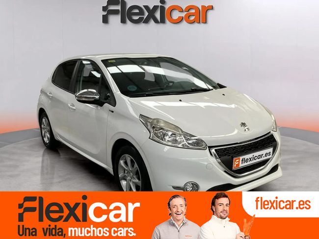PEUGEOT 208 (5P STYLE 1.2L PureTech 82) en Málaga