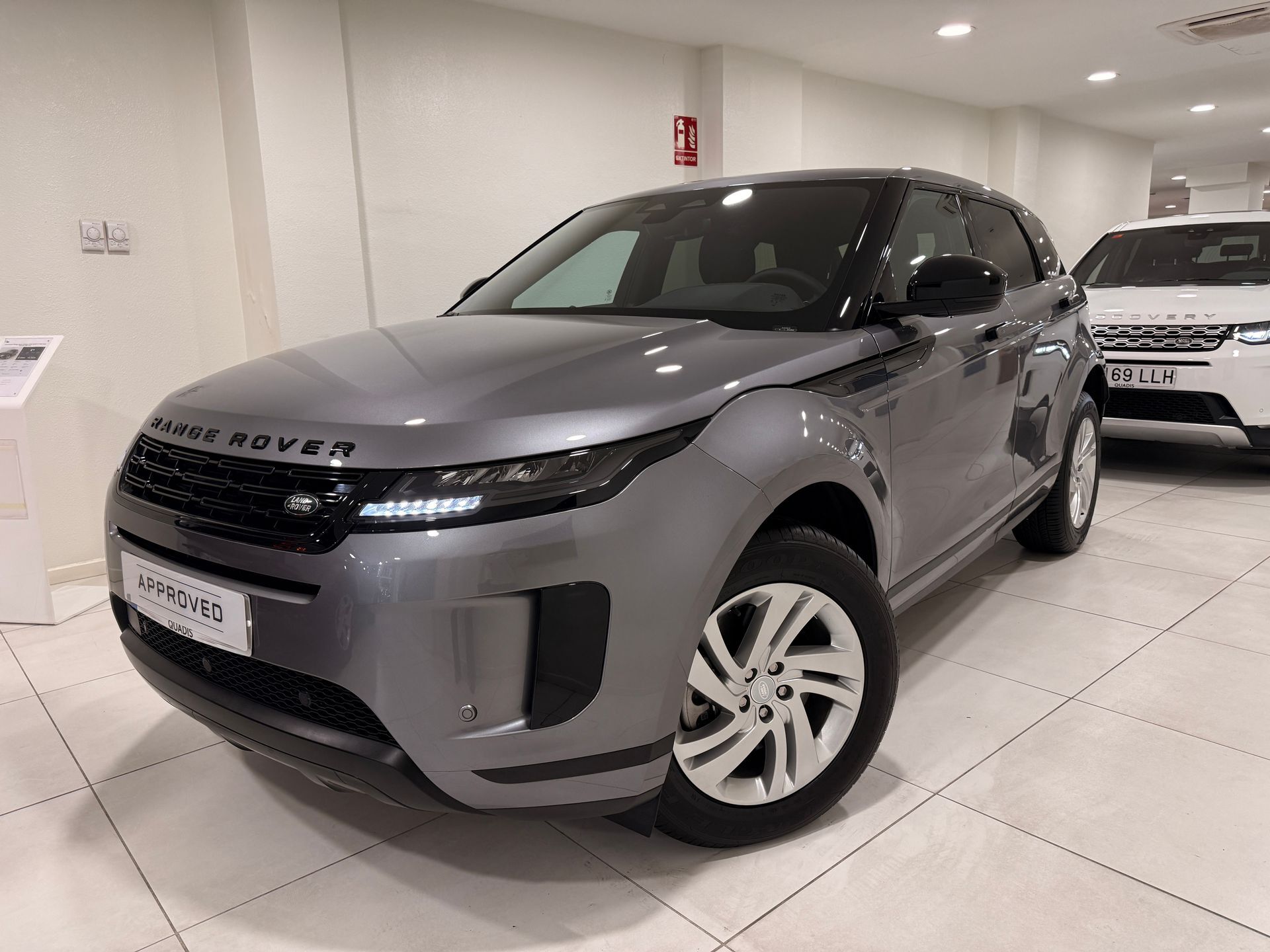 LAND ROVER Range Rover Evoque (D163 MHEV S 4WD Auto 120 kW (163 CV)) en Bar