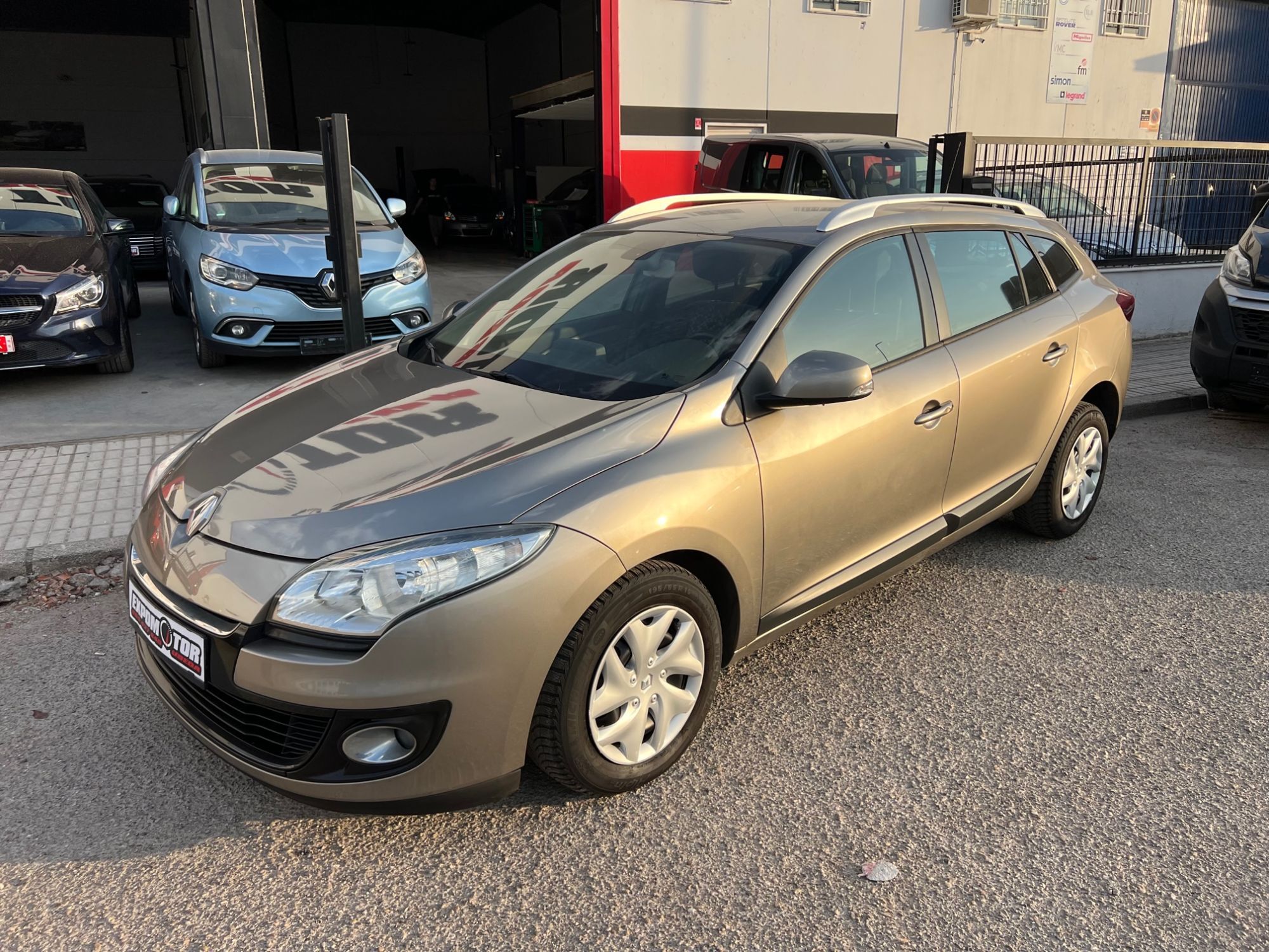 RENAULT Mégane (1.5dCi eco2 Energy Business S&S 110) en Jaén