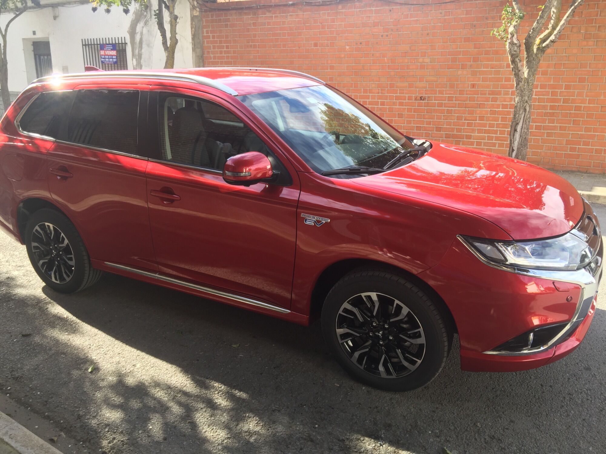 Foto del MITSUBISHI Outlander PHEV Kaiteki 4WD