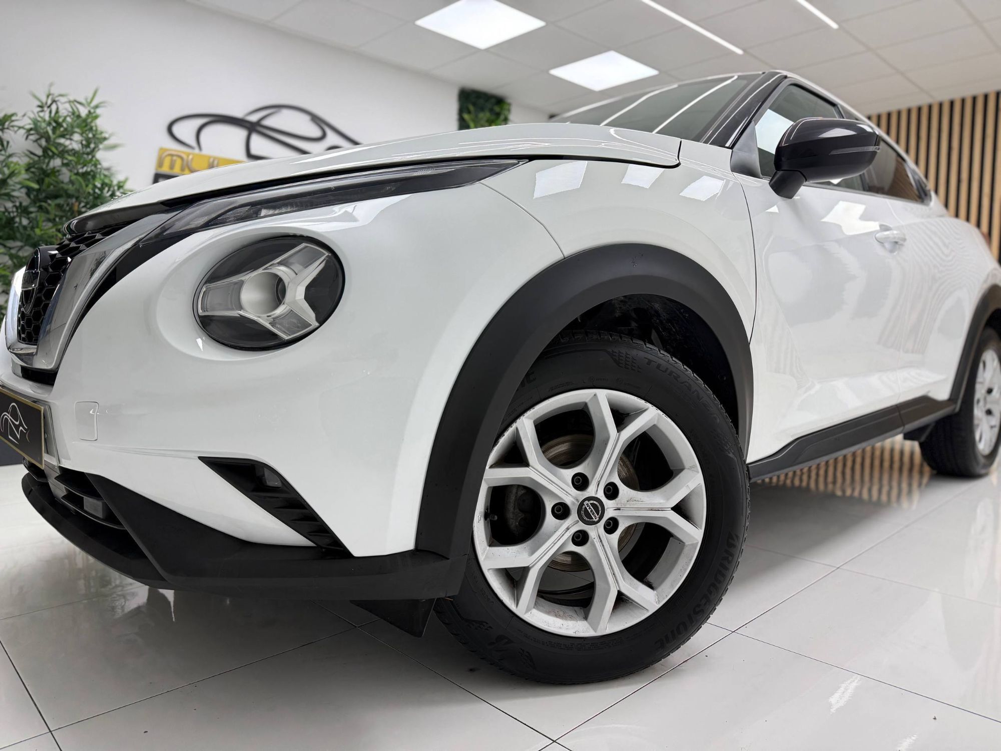 Foto del NISSAN Juke 1.0 DIG-T Acenta 4x2 114