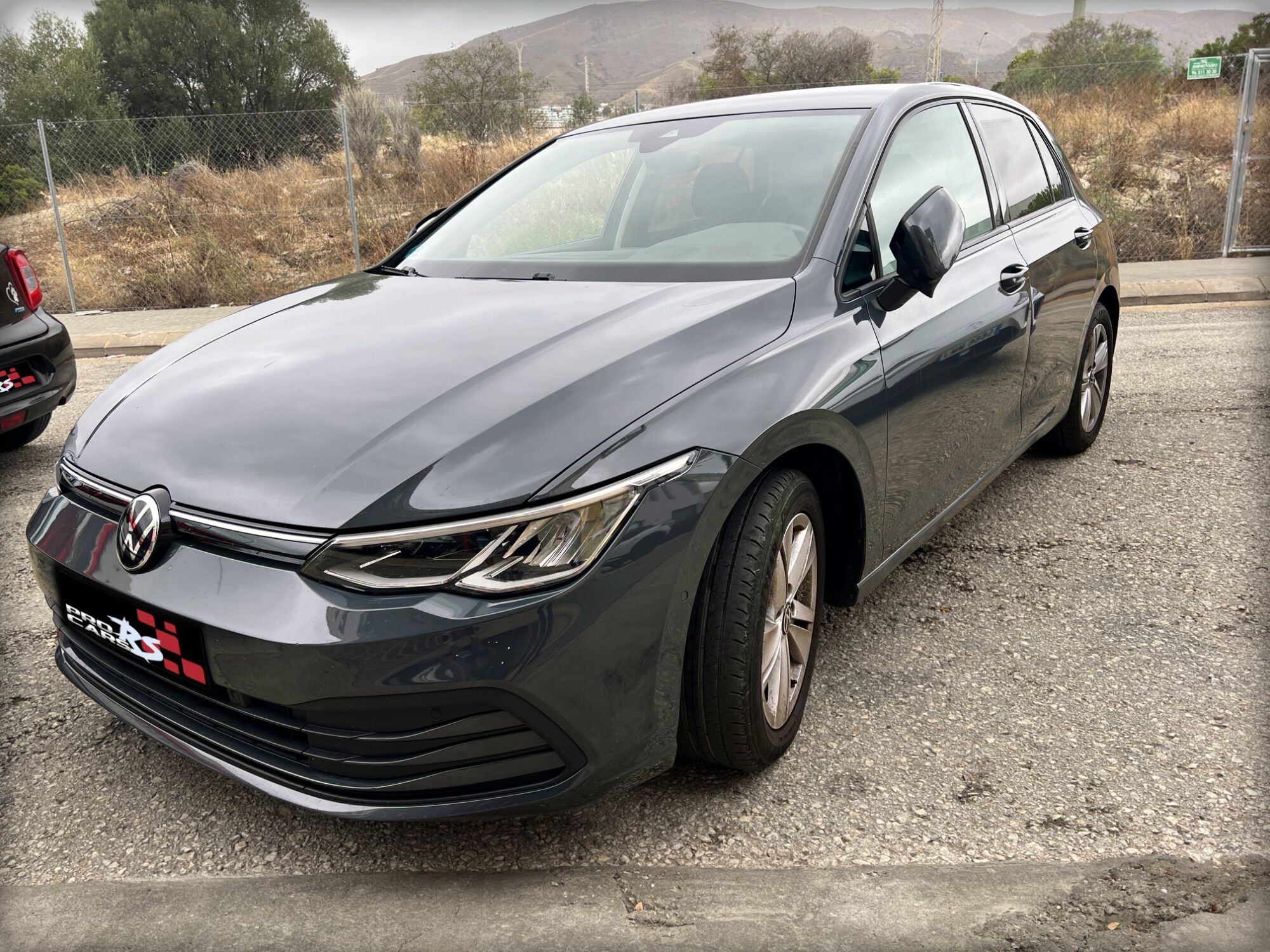 VOLKSWAGEN Golf (2.0TDI Advance DSG7 110kW) en Valencia