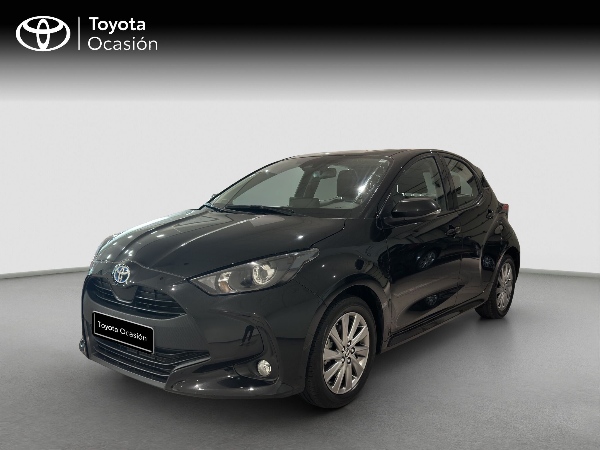TOYOTA Yaris (1.5 VVT-I HEV ACTIVE PLUS 116 5P) en Barcelona