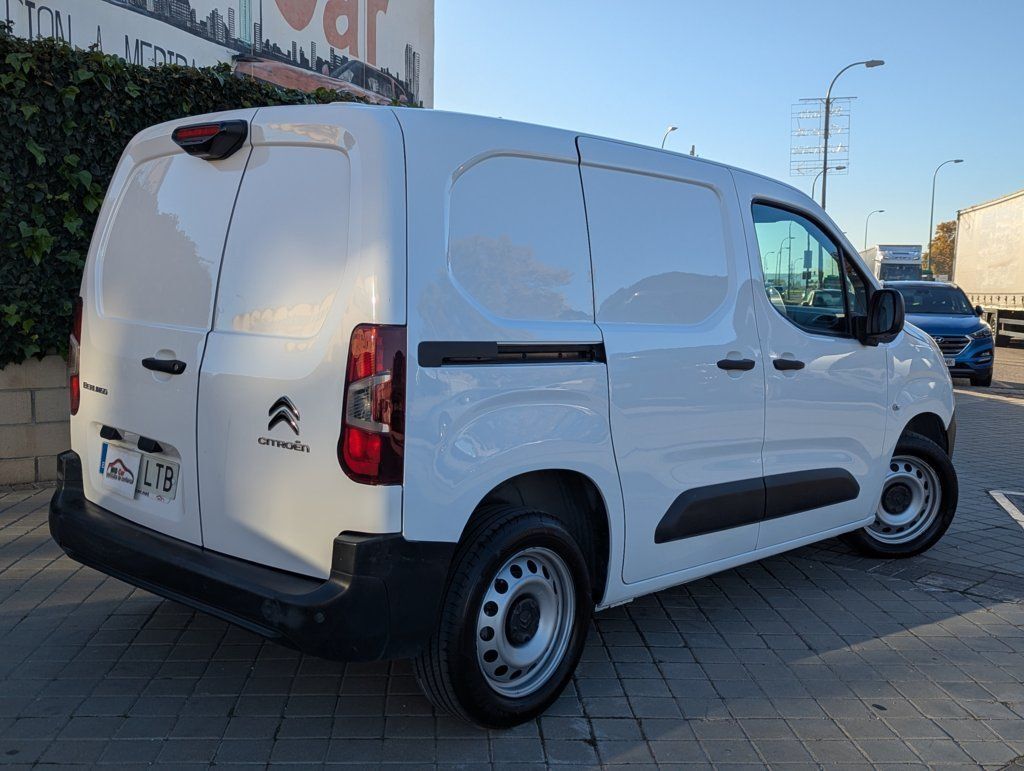 Foto del CITROEN Berlingo Van BlueHDi S&S Talla M Club 100