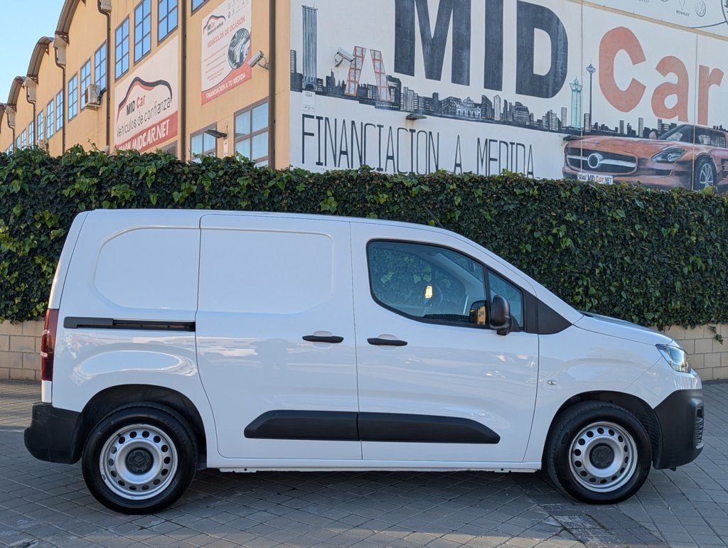 Foto del CITROEN Berlingo Van BlueHDi S&S Talla M Club 100