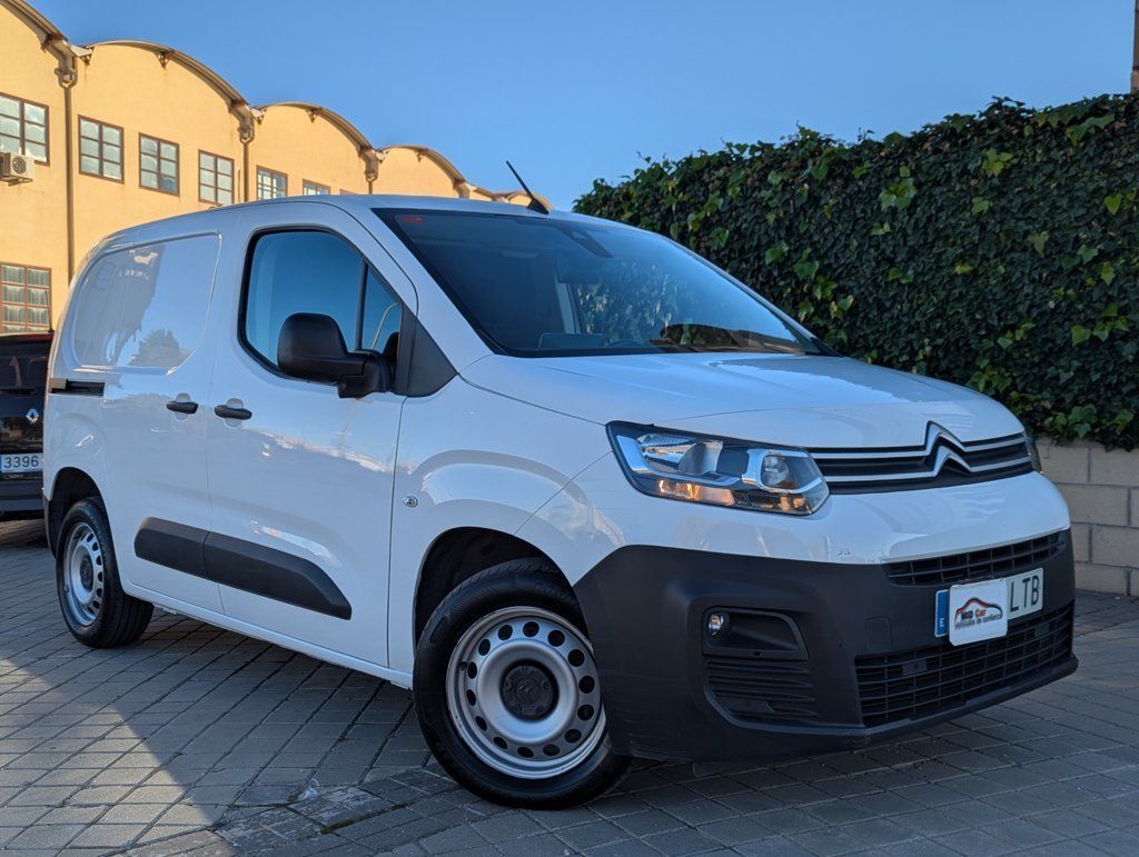 Foto del CITROEN Berlingo Van BlueHDi S&S Talla M Club 100