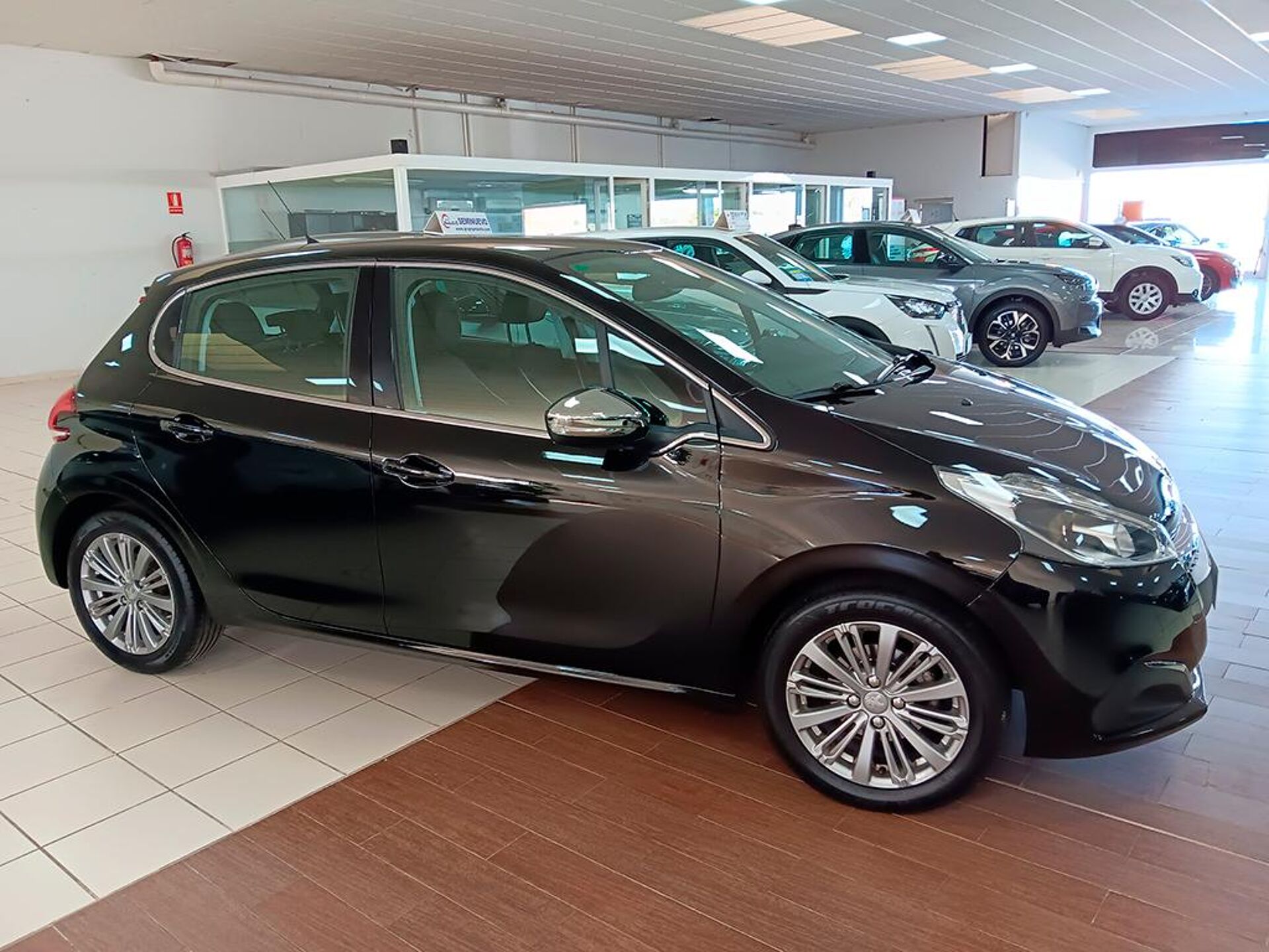Imagen de PEUGEOT 208