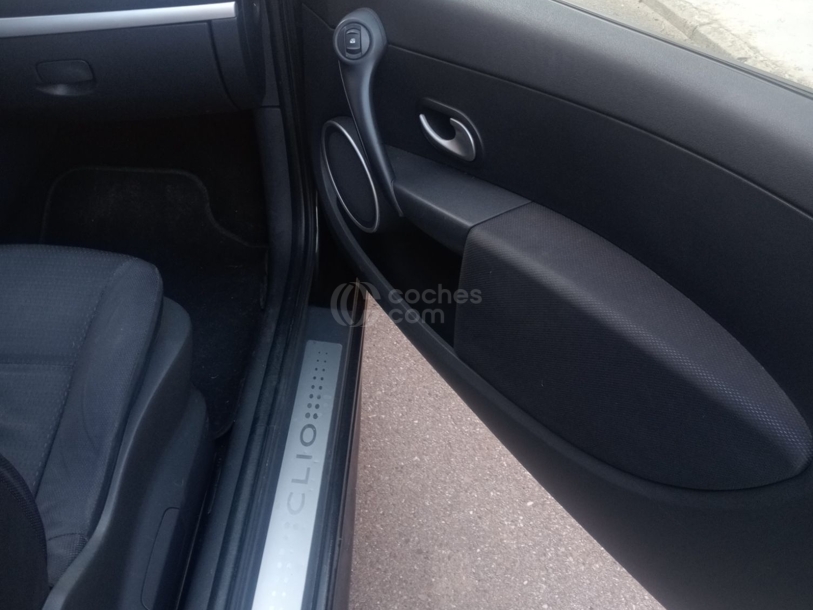 Foto del RENAULT Clio 1.2 Authentique eco2
