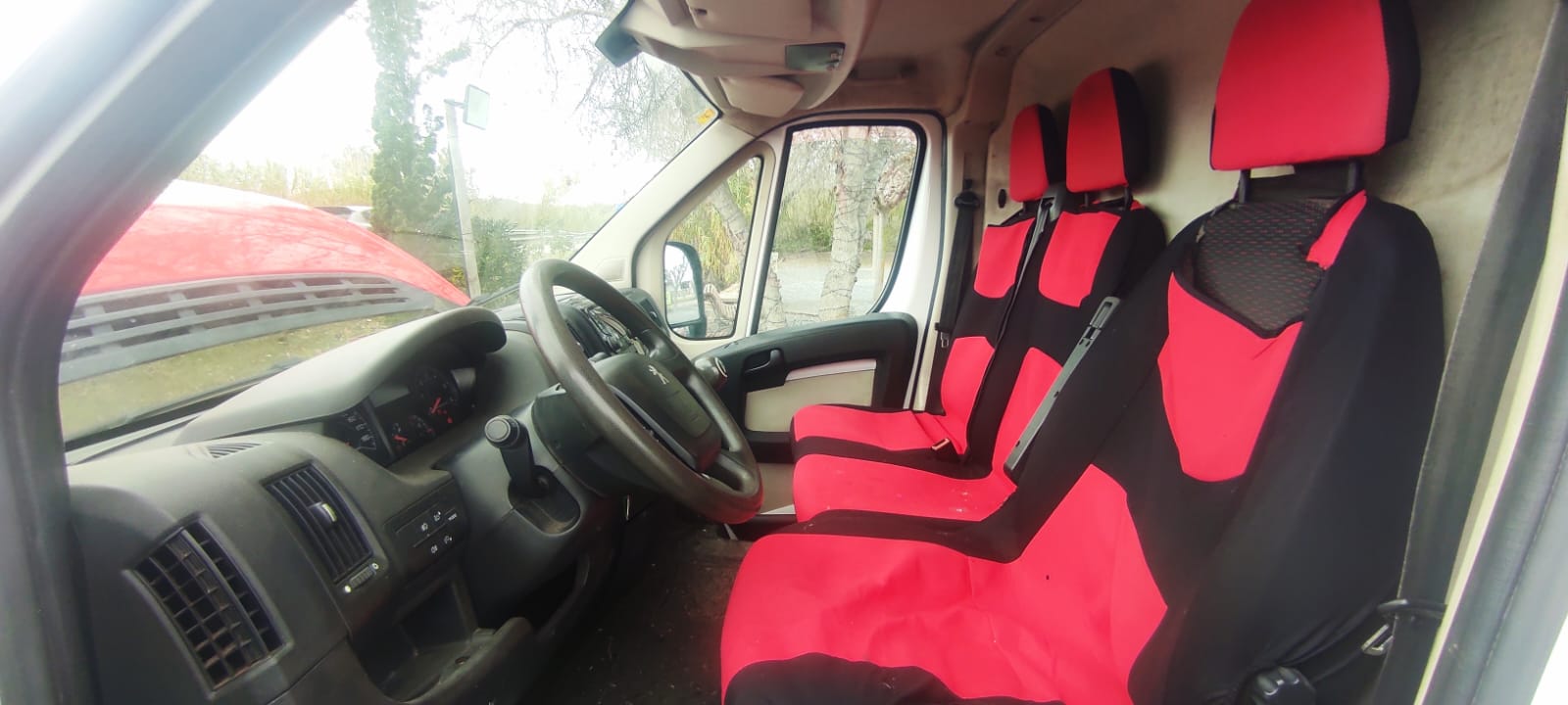 Foto del PEUGEOT Boxer Furgón 2.2HDI 335 L3H2 130