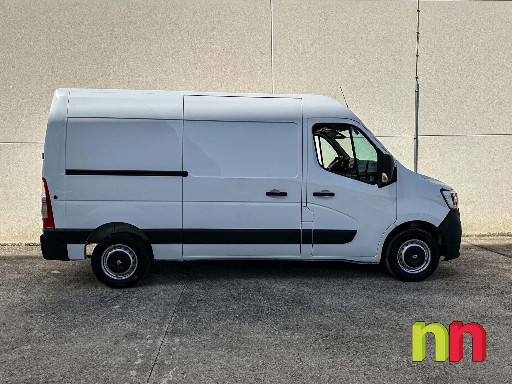 Foto del RENAULT Master Combi6 Blue dCi L2H2 3300 99kW