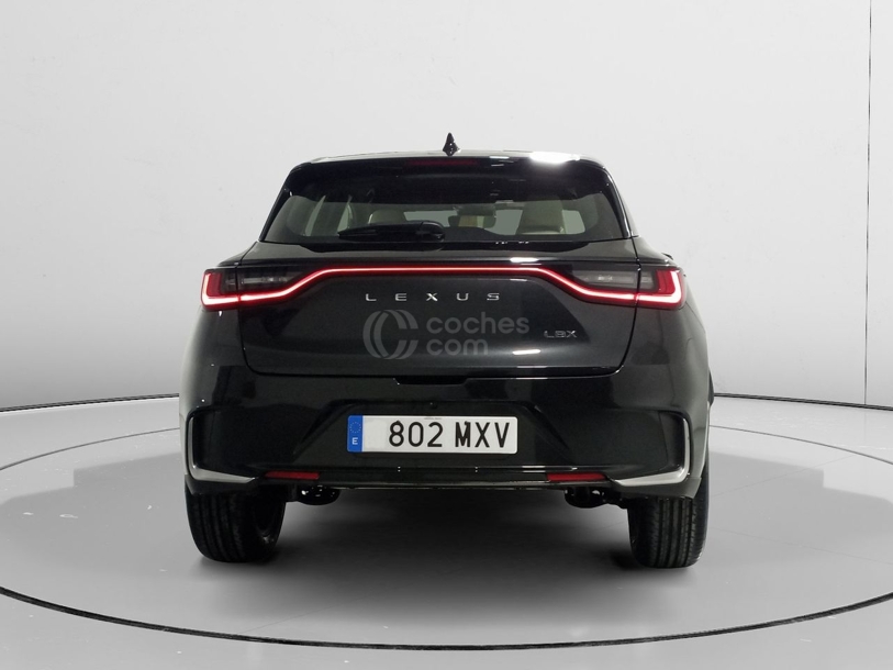 Foto del LEXUS LBX Elegant+